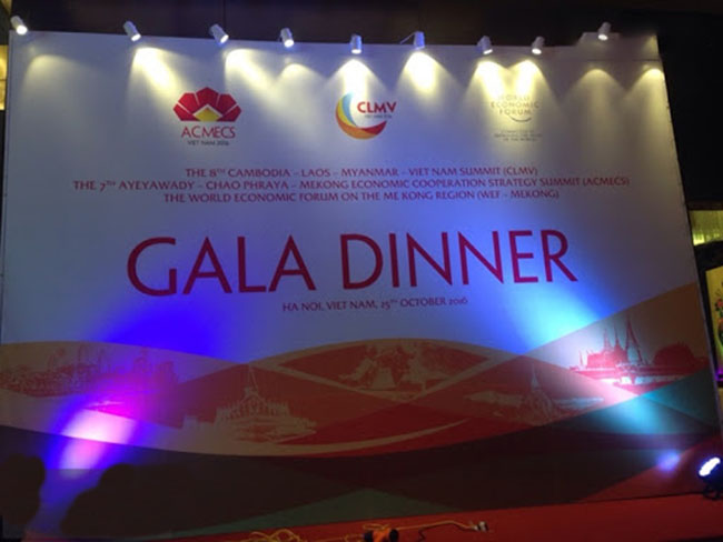 Backdrop cho sự kiện gala dinner cuối năm