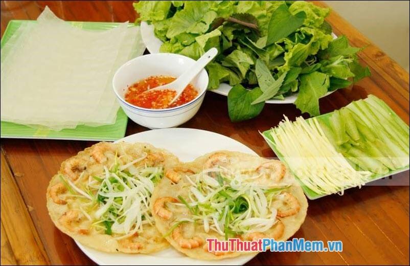 Bánh xèo tôm Việt Nam
