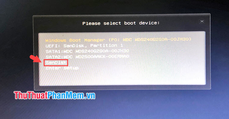 Chọn tên USB chứa bộ cài Boot Hiren để khởi động