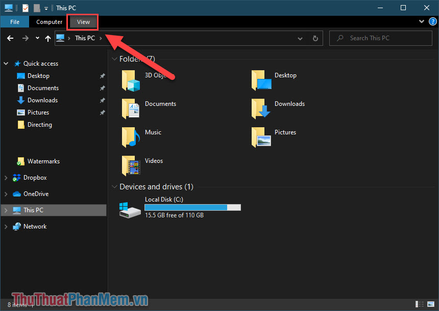 Mở một cửa sổ File Explorer bất kỳ, bấm View trên thanh menu