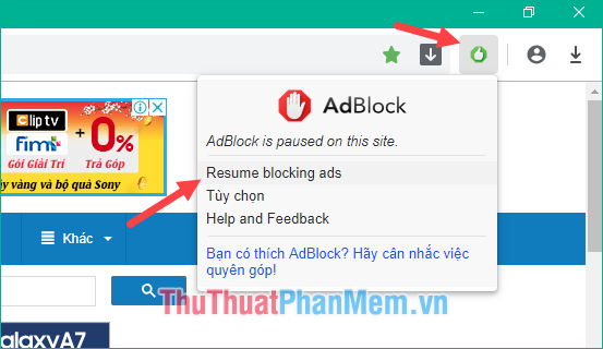 Nhấn vào biểu tượng bàn tay màu xanh và chọn Resume blocking ads