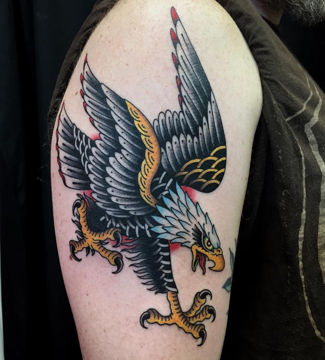 Tattoo hình chim đại bàng săn mồi