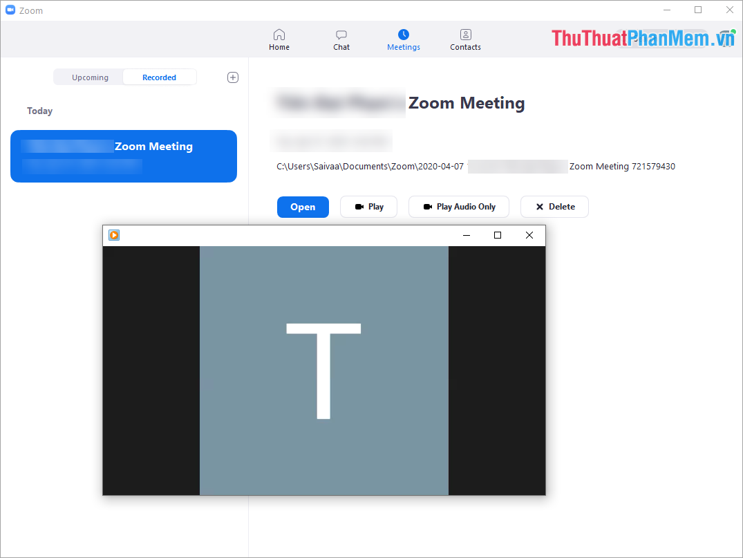 Chọn Play để xem file ghi hình lại buổi học trên Zoom Meeting