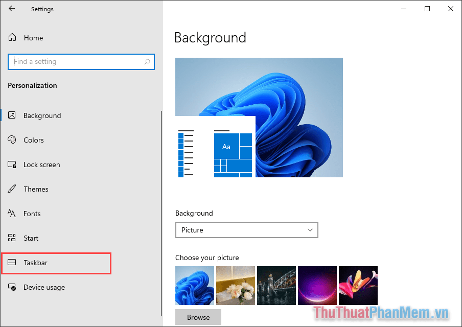 Chọn thẻ Taskbar để thiết lập thanh Taskbar trên Windows 11