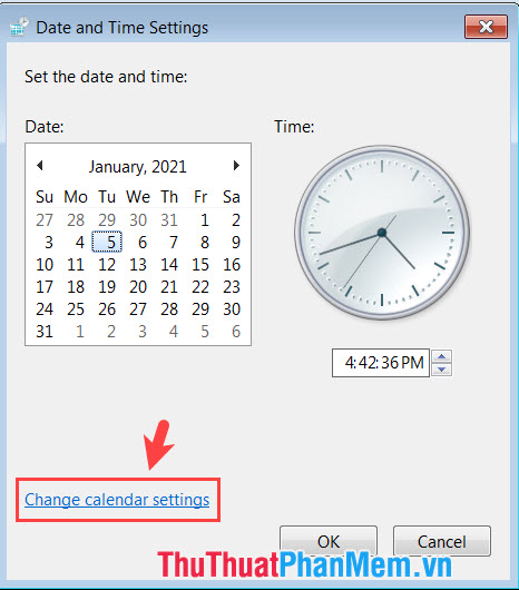 Click vào Change calendar settings