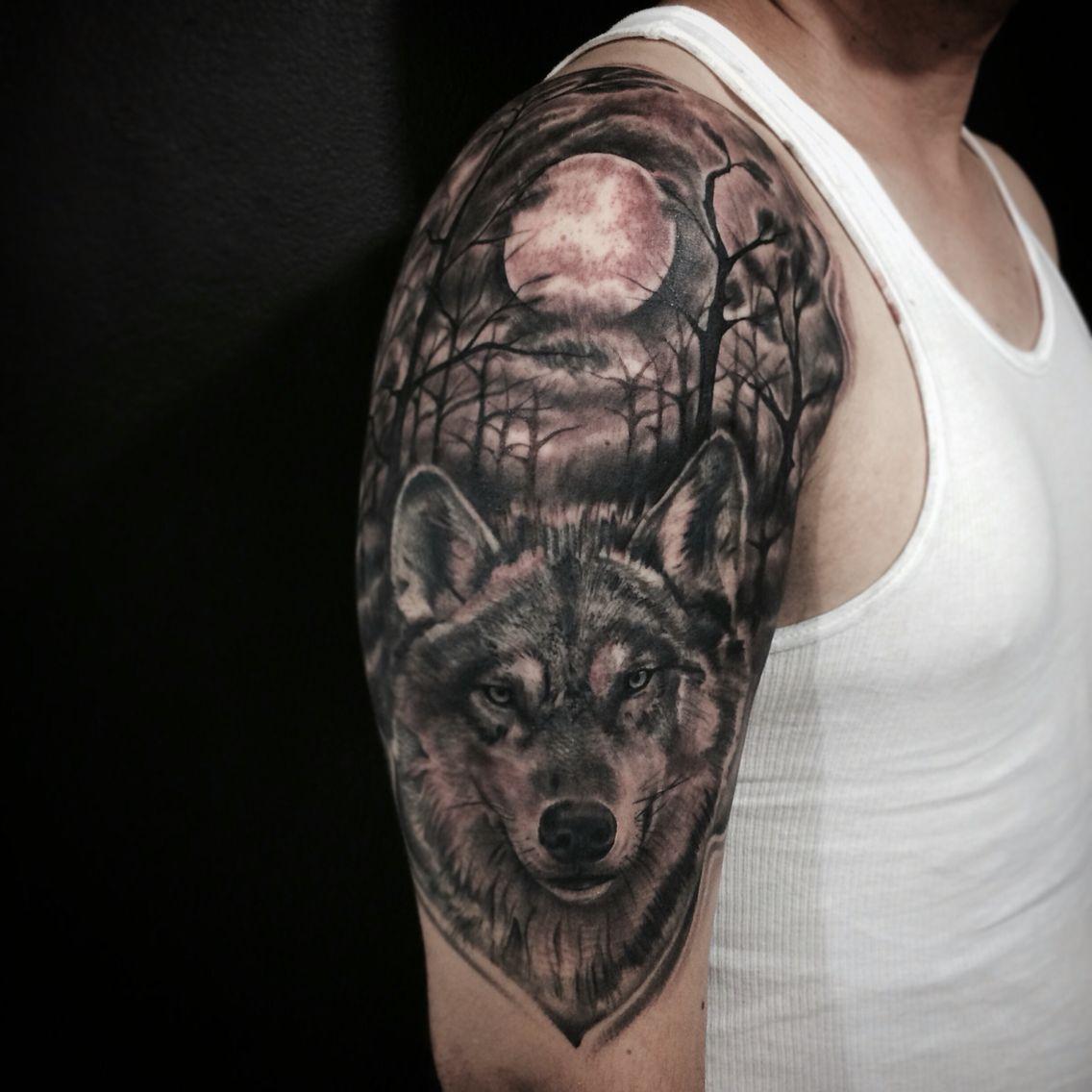Hình Tattoo chó sói hú mặt trăng cực đẹp