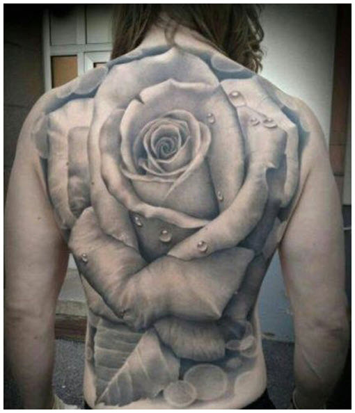 Hình xăm hoa hồng ở lưng