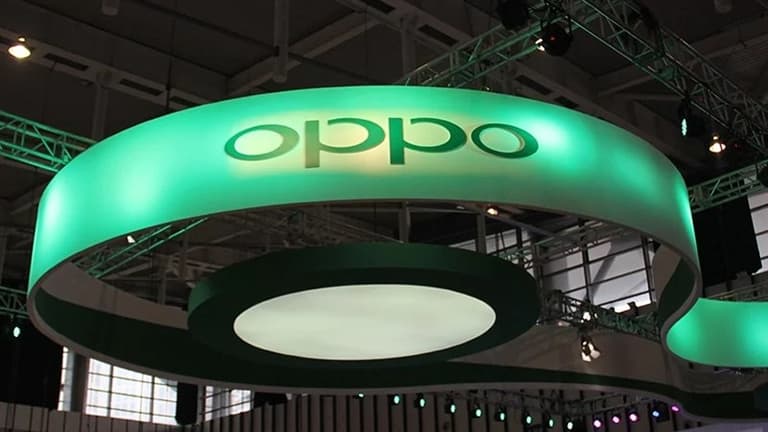 Logo Oppo quảng bá sản phẩm
