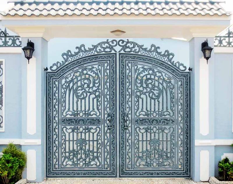 Mẫu cổng nhà nhôm đúc hiện đại đẹp