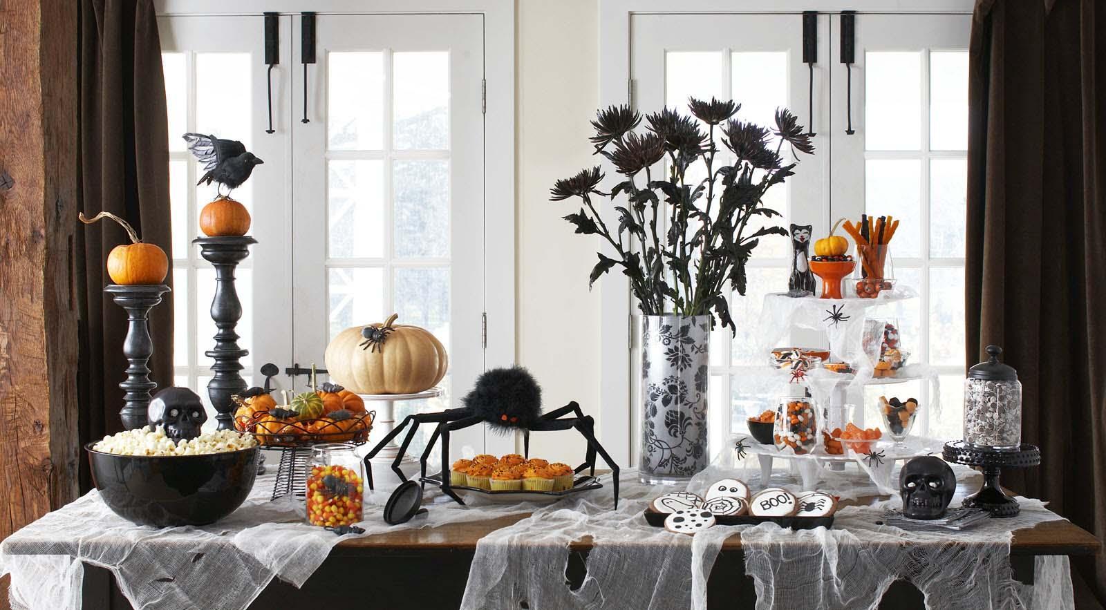 Trang trí bàn ăn ngày Halloween đẹp và đơn giản