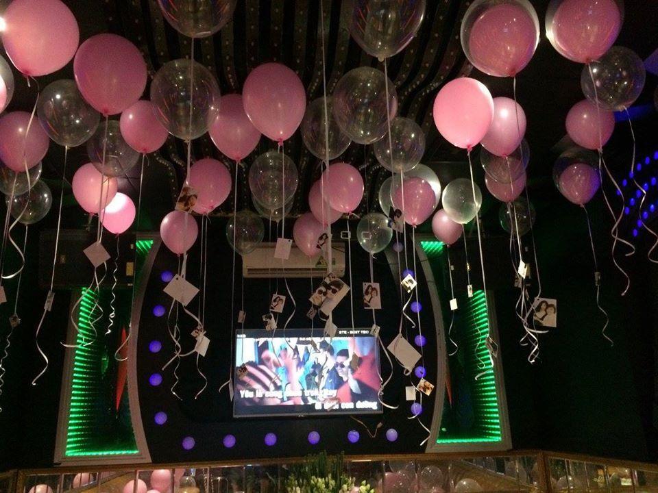 Trang trí phòng karaoke sinh nhật