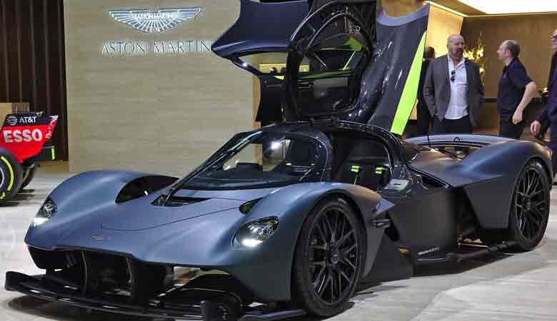 TOP 9. Giá: 3,2 triệu USD - Aston Martin Valkyrie