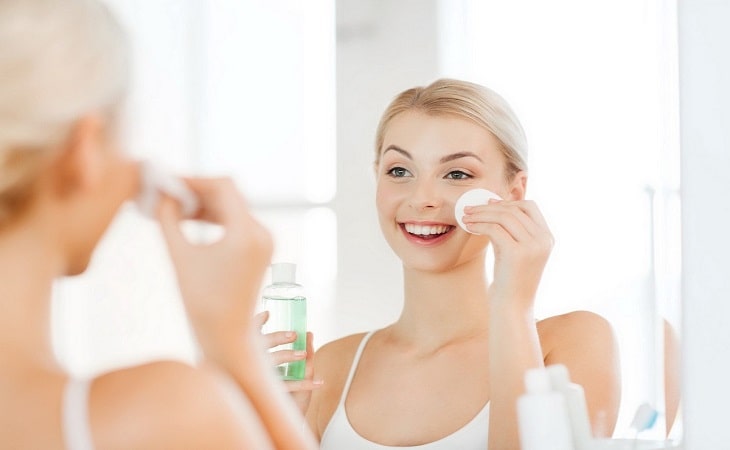 Để phòng ngừa và trị ngứa da mặt, bạn hãy thường xuyên rửa mặt
