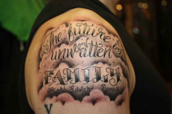 Mẫu tattoo xăm ý nghĩa trên vai về gia đình