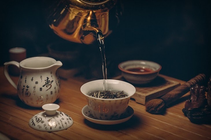 Cách làm mờ vết rạn da lâu năm đơn giản tại nhà chỉ bằng 2 muỗng bột trà đen