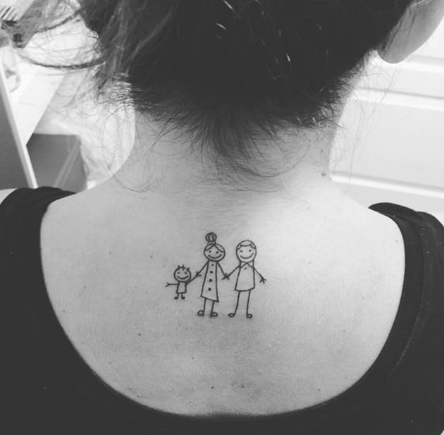 Tattoo gia đình nhỏ sau gáy