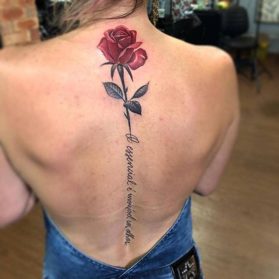 Tattoo hoa hồng dọc sống lưng con gái