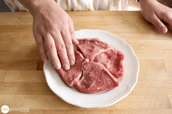 4 cách ướp thịt bò bít tết "ngon mềm như lụa" của các nhà hàng 5 sao