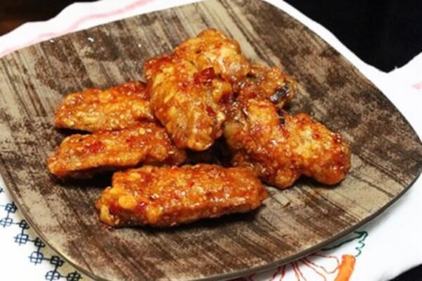 Cách làm gà rán Hàn Quốc Yangnyeom Tongdak không tẩm bột