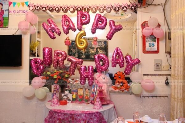 Tự trang trí sinh nhật tại nhà cho con gái nên lấy tông màu hồng làm chủ đạo