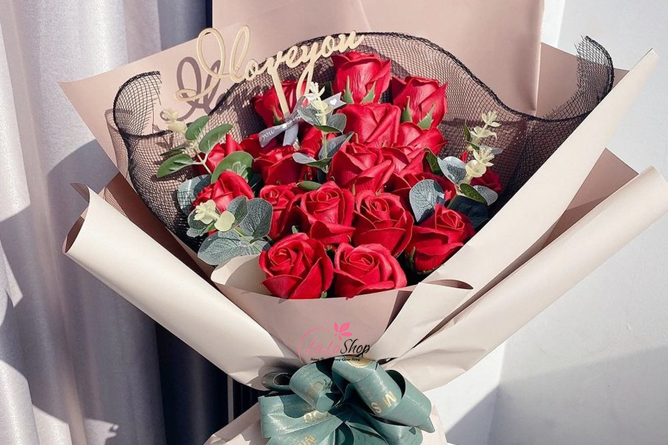 Bó hoa đẹp với 20 bông hoa hồng sáp giá rẻ và chất lượng