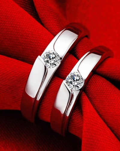 Nhẫn cưới bạch kim
