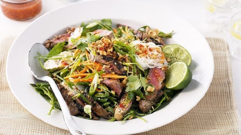 6 cach lam salad tron vua day du chat dinh duong ma lai con giam can - anh 5